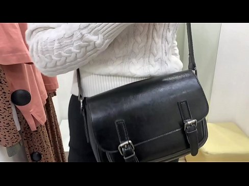 ❤️ Публична мастурбация на младата кучка FeralBerry с вибратор в стаята за обличане ️ Порно в bg.epoxyflooringjanesville.top ️❤